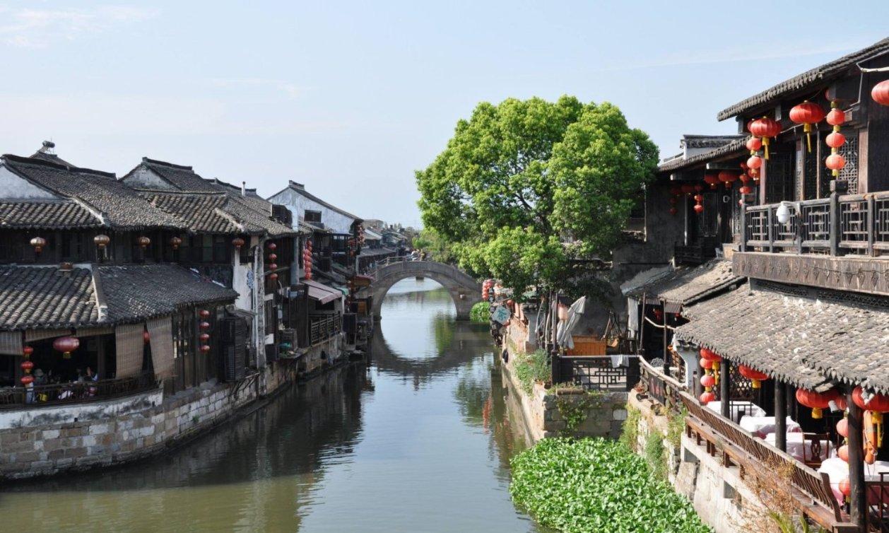 海报 | 热烈庆祝乌鲁木齐市十七届人大四次会议胜利闭幕